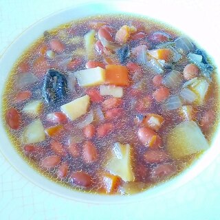 ピント豆(うずら豆)と野菜のスープ